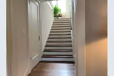 2907 E Hampshire Ave, Milwaukee, WI 53211 - Photo 11