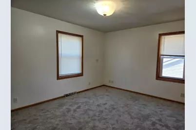 9325 W Darnel Ave, Milwaukee, WI 53224 - Photo 13