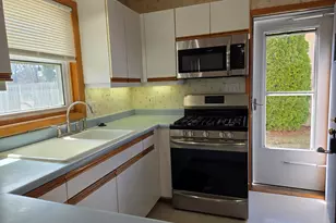 9325 W Darnel Ave, Milwaukee, WI 53224 - Photo 5