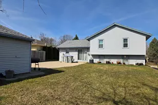 9325 W Darnel Ave, Milwaukee, WI 53224 - Photo 3
