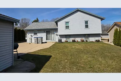 9325 W Darnel Ave, Milwaukee, WI 53224 - Photo 21