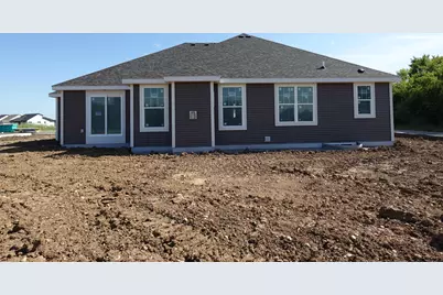 1302  Lynn Cir, Oconomowoc, WI 53066 - Photo 3