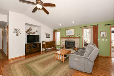 2456  Emslie Dr, Waukesha, WI 53188 - Photo 5