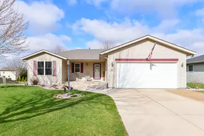 2456  Emslie Dr, Waukesha, WI 53188 - Photo 3