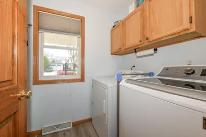 2456  Emslie Dr, Waukesha, WI 53188 - Photo 17