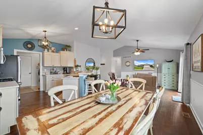 724  Joshua Ln, Lake Geneva, WI 53147 - Photo 9