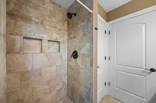 724 Joshua Ln, Lake Geneva, WI 53147 - Photo 33