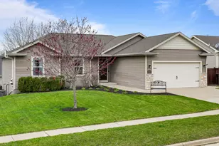724 Joshua Ln, Lake Geneva, WI 53147 - Photo 1