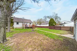 1217 Mac Arthur Ave, Sheboygan, WI 53083 - Photo 5