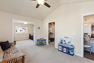 W197N16902 Stonewall Dr, Jackson, WI 53037 - Photo 17