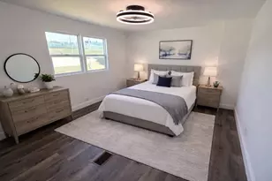 3015 Viebahn St, Manitowoc, WI 54220 - Photo 5