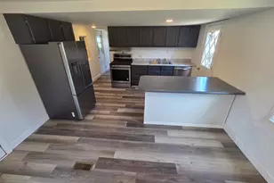 3015 Viebahn St, Manitowoc, WI 54220 - Photo 11