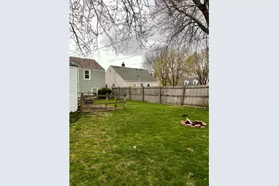 4640 N Woodruff Ave, Whitefish Bay, WI 53211 - Photo 11