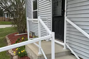 1022 S 90th St, West Allis, WI 53214 - Photo 3