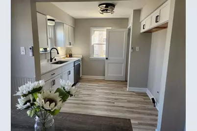 1022 S 90th St, West Allis, WI 53214 - Photo 17