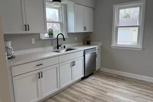 1022 S 90th St, West Allis, WI 53214 - Photo 13