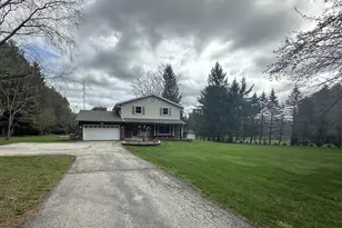 W309N174 Maple Ave, Delafield, WI 53188 - Photo 1