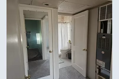 956  Circle Dr, Manitowoc, WI 54220 - Photo 11