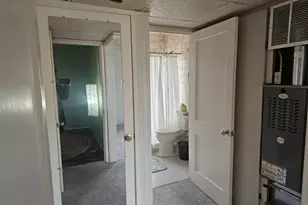 956 Circle Dr, Manitowoc, WI 54220 - Photo 11