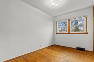 4129 S Kingan Ave, Saint Francis, WI 53235 - Photo 13
