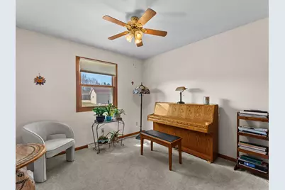 1737  Cedar Ct, Manitowoc, WI 54220 - Photo 13