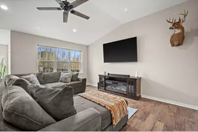 261  Cardinal Dr, Sullivan, WI 53178 - Photo 9