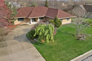 3381 S Highpointe Dr, New Berlin, WI 53151 - Photo 15