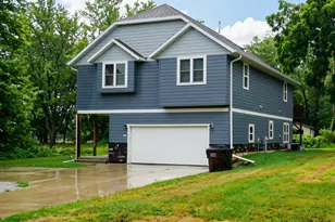 538 S Gault St, Whitewater, WI 53190 - Photo 3
