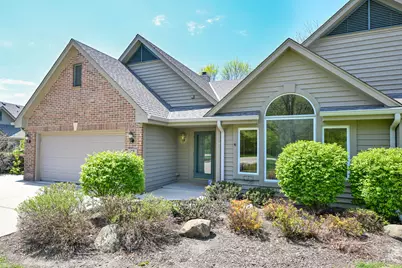 215  Kirkham Ct, Brookfield, WI 53045 - Photo 3