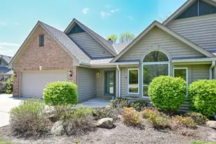 215 Kirkham Ct, Brookfield, WI 53045 - Photo 3