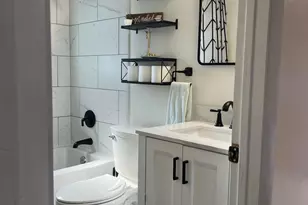 517 E Union St, Oconomowoc, WI 53027 - Photo 7