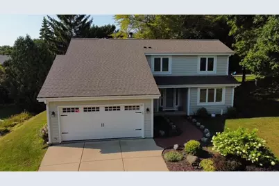 625  Morningside Ct, Saukville, WI 53080 - Photo 3