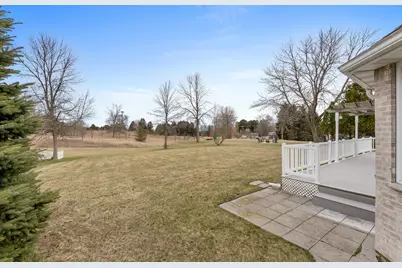 3919  Golfview Dr, Two Rivers, WI 54241 - Photo 5