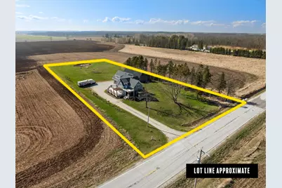 3202  Mirro Dr, Manitowoc, WI 54220 - Photo 3
