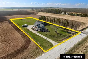 3202 Mirro Dr, Manitowoc, WI 54220 - Photo 3