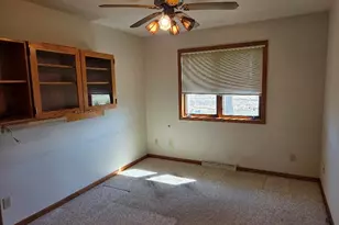 2233 Knuell St, Manitowoc, WI 54220 - Photo 15