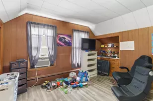 2201 Washington St, Manitowoc, WI 54220 - Photo 7