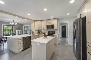 11227 N Bobolink Ln, Mequon, WI 53092 - Photo 7