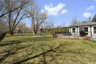 11227 N Bobolink Ln, Mequon, WI 53092 - Photo 35