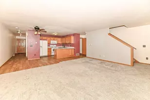 1915 Mallard Pointe Cir, Waukesha, WI 53189 - Photo 3