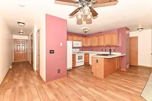 1915 Mallard Pointe Cir, Waukesha, WI 53189 - Photo 5