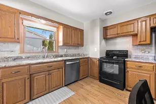 1621 S Pine St, Grafton, WI 53024 - Photo 9