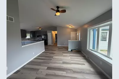 5934  Regency Hills Dr, Racine, WI 53406 - Photo 9
