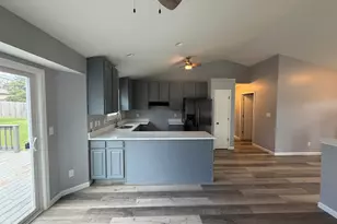 5934 Regency Hills Dr, Racine, WI 53406 - Photo 11