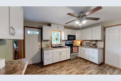 232  1st Ave, Spring Grove, MN 55974 - Photo 9