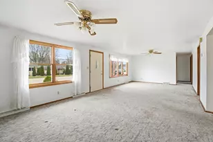 2007 Plymouth St, New Holstein, WI 53061 - Photo 5