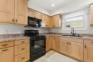 716 David Ave, Sheboygan Falls, WI 53085 - Photo 3
