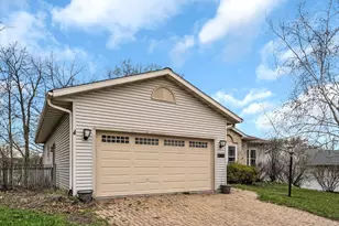2328 Brookstone Ln, Waukesha, WI 53188 - Photo 3