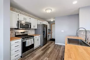 1126 Autumn Dr, West Bend, WI 53090 - Photo 25