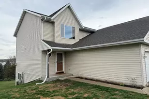 1126 Autumn Dr, West Bend, WI 53090 - Photo 21